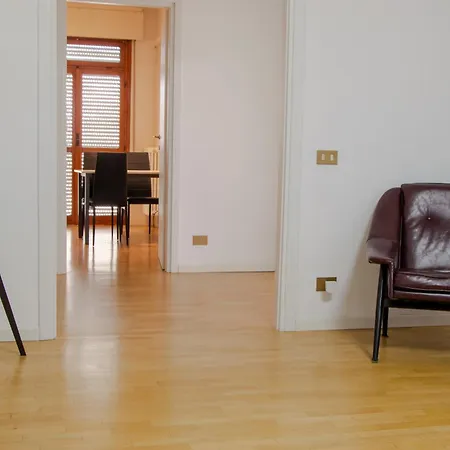 Welc-om Toti Station Flat Daire *
