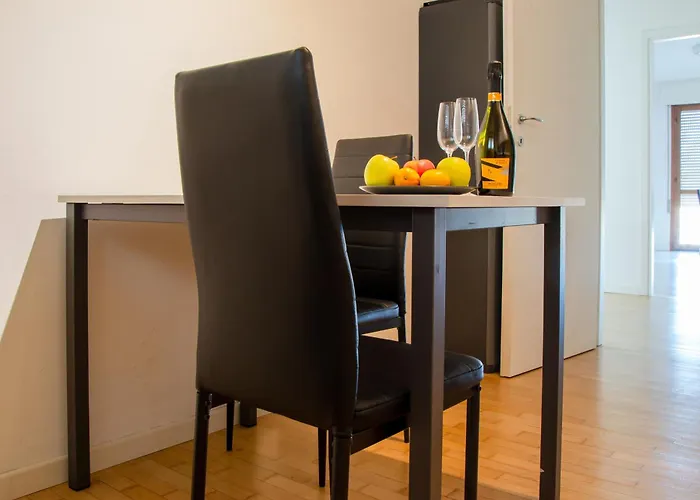 Welc-om Toti Station Flat Apartman